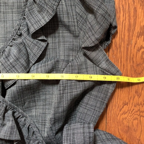 The Limited ruffle gray wrap dress - size 10 - Picture 10 of 12